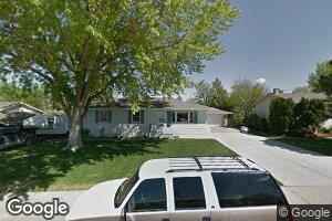 730 E 8th St, Chadron, NE 69337