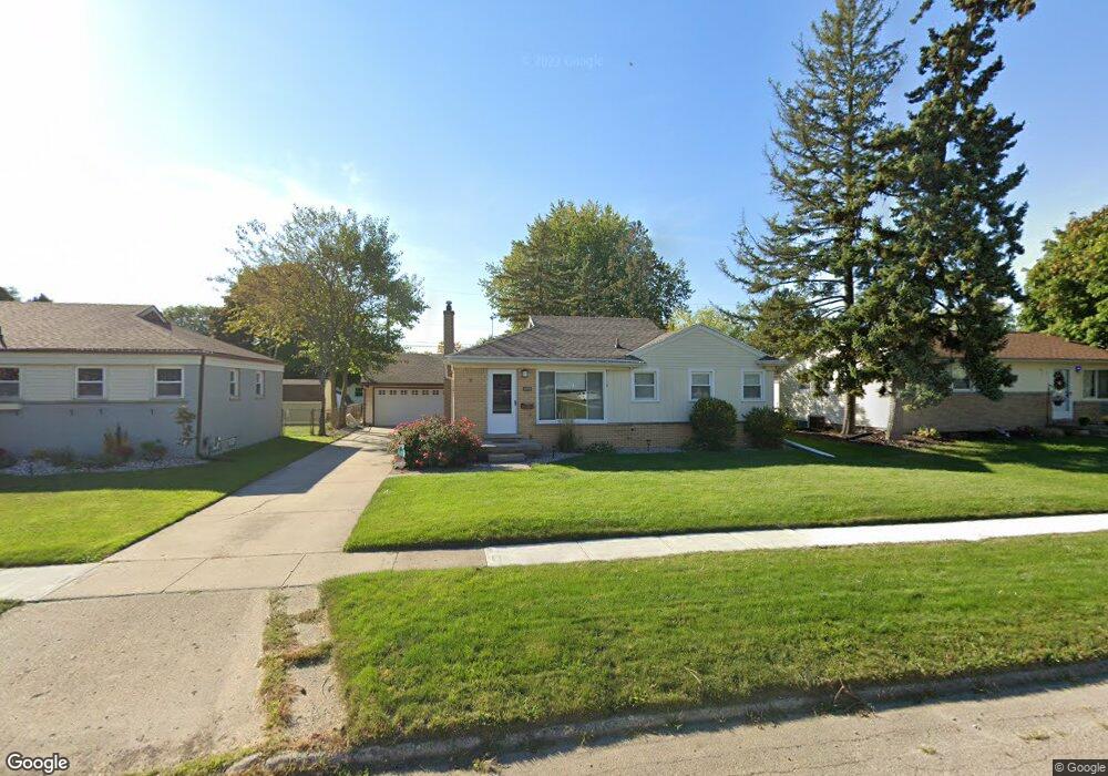 1145 Tchell, Lansing, MI 48917 - photo 1