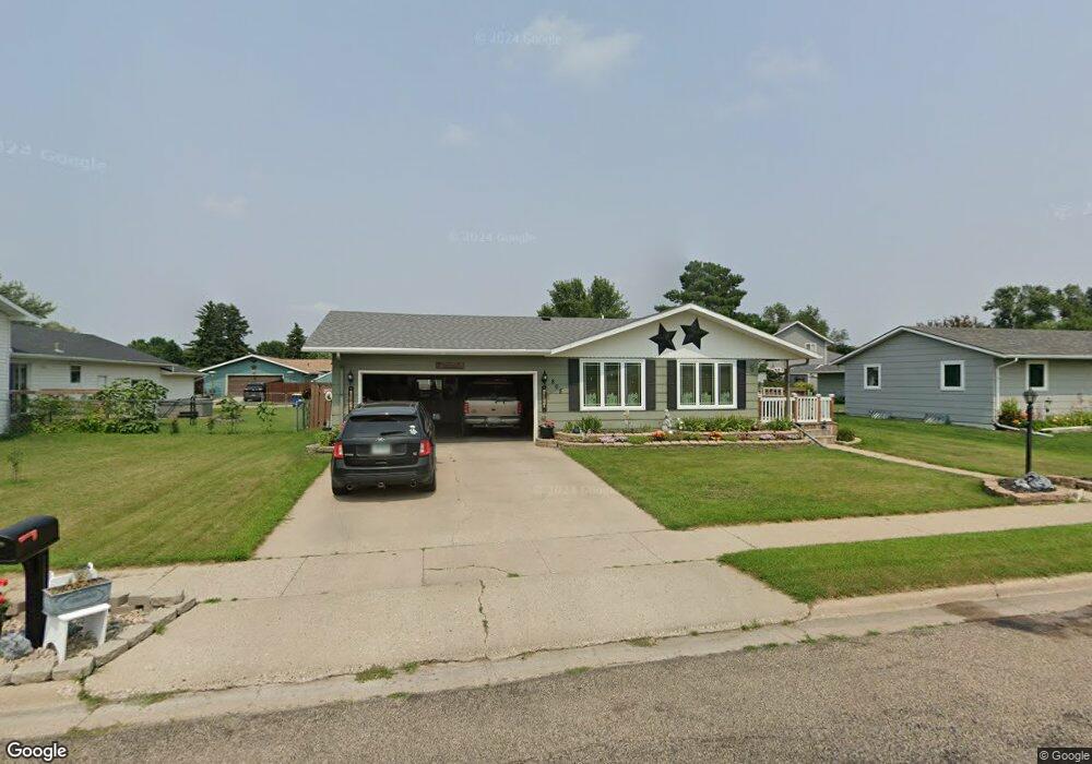 805 16 1/2 St NE, Jamestown, ND 58401 - photo 1