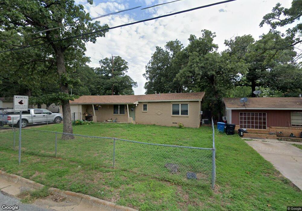 919 Amsden St, Denison, TX 75020 - photo 1