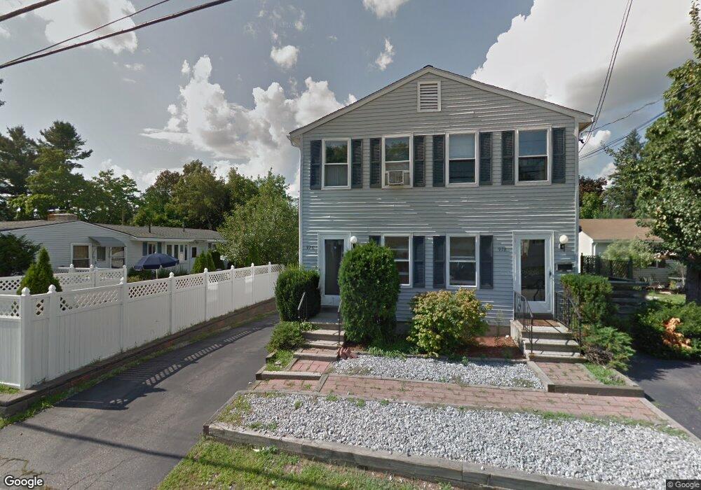 976 Cilley Rd, Manchester, NH 03103 - photo 1