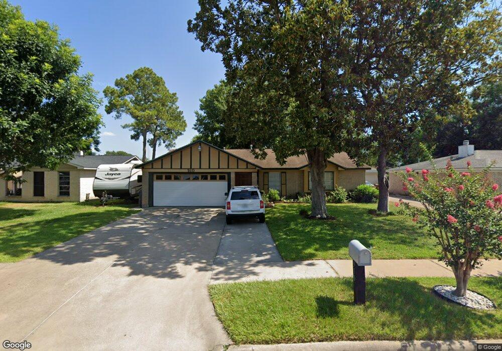 910 W Nelda Rd, Houston, TX 77088 - photo 1