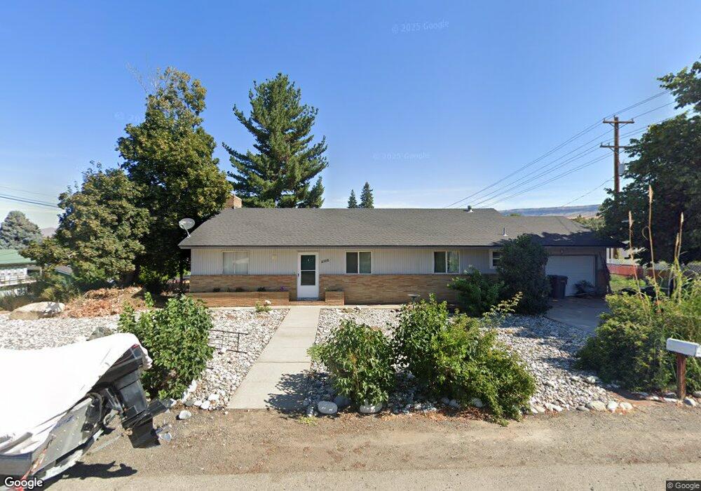 1657 2nd St SE, East Wenatchee, WA 98802 - photo 1