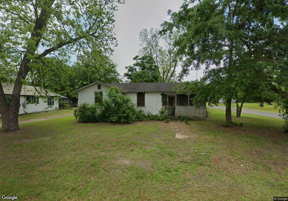 801 E Jessamine St, Fitzgerald, GA 31750 - photo 1