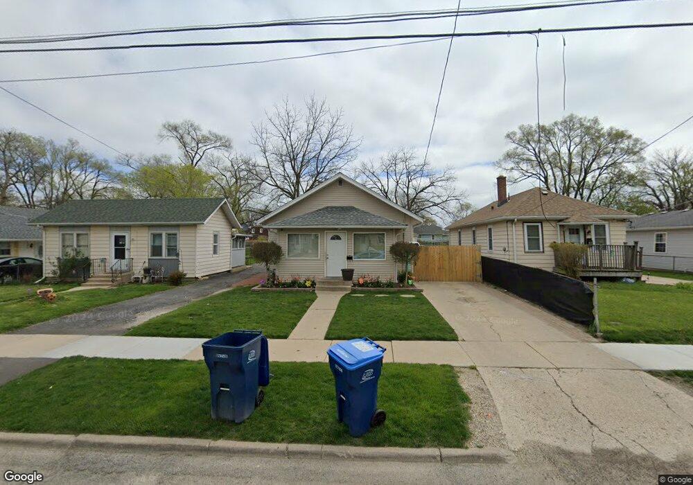 923 Pine St, Waukegan, IL 60085 - photo 1