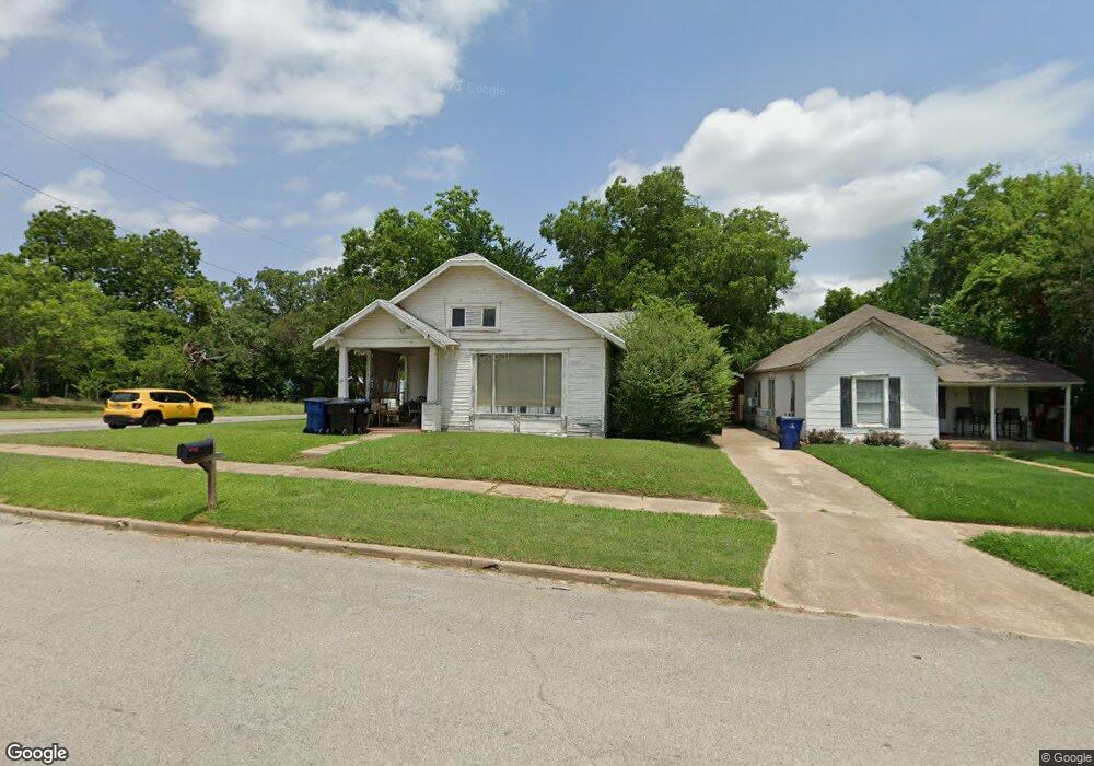 331 W Munson St, Denison, TX 75020 - photo 1