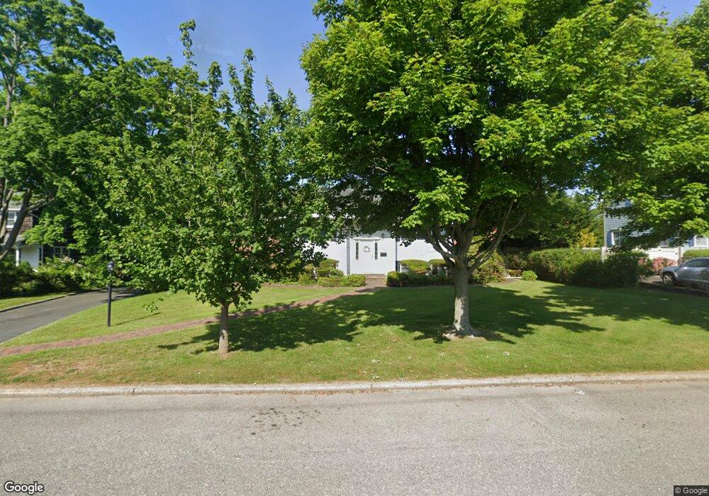 100 Benson Ave, Sayville, NY 11782 - photo 1