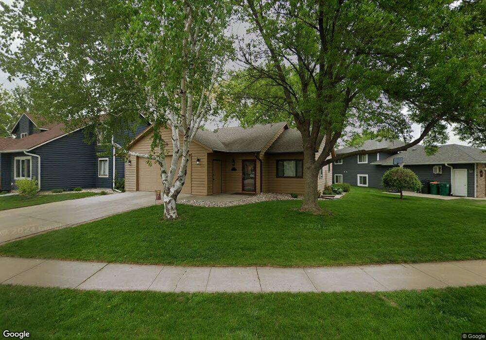 2408 S Avondale Ave, Sioux Falls, SD 57110 - photo 1
