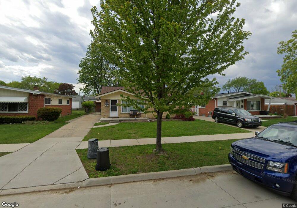 1321 N Selfridge Blvd, Clawson, MI 48017 - photo 1