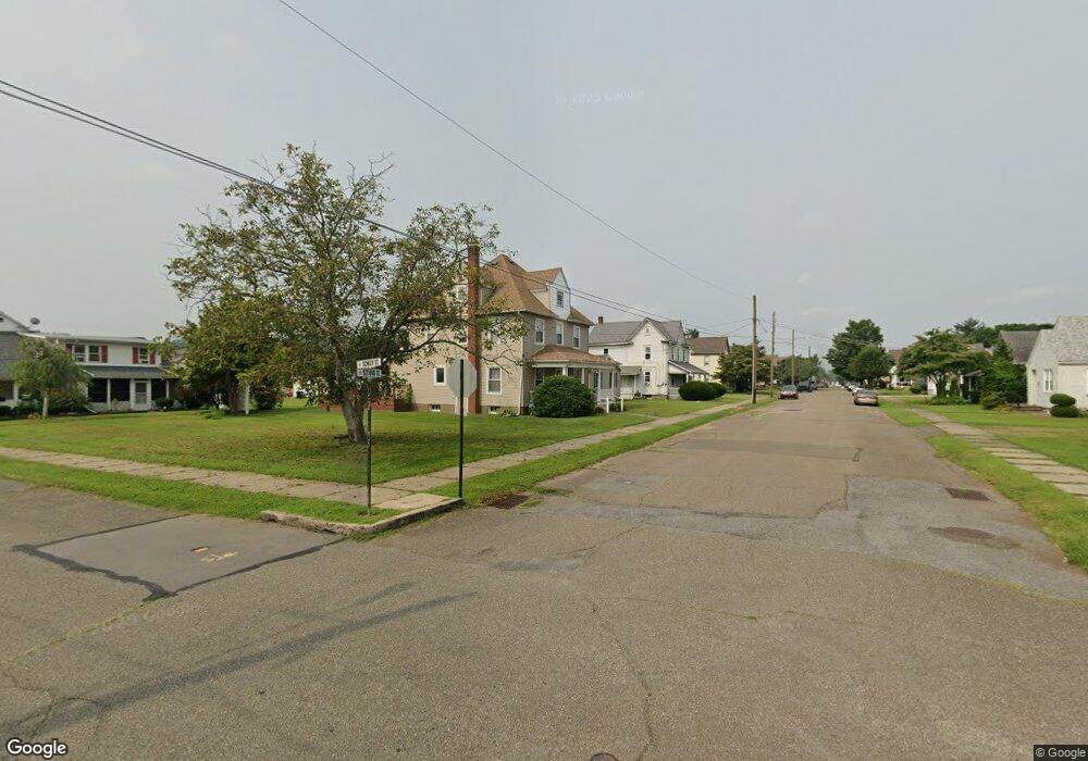 822 E 2nd St, Nescopeck, PA 18635 - photo 1