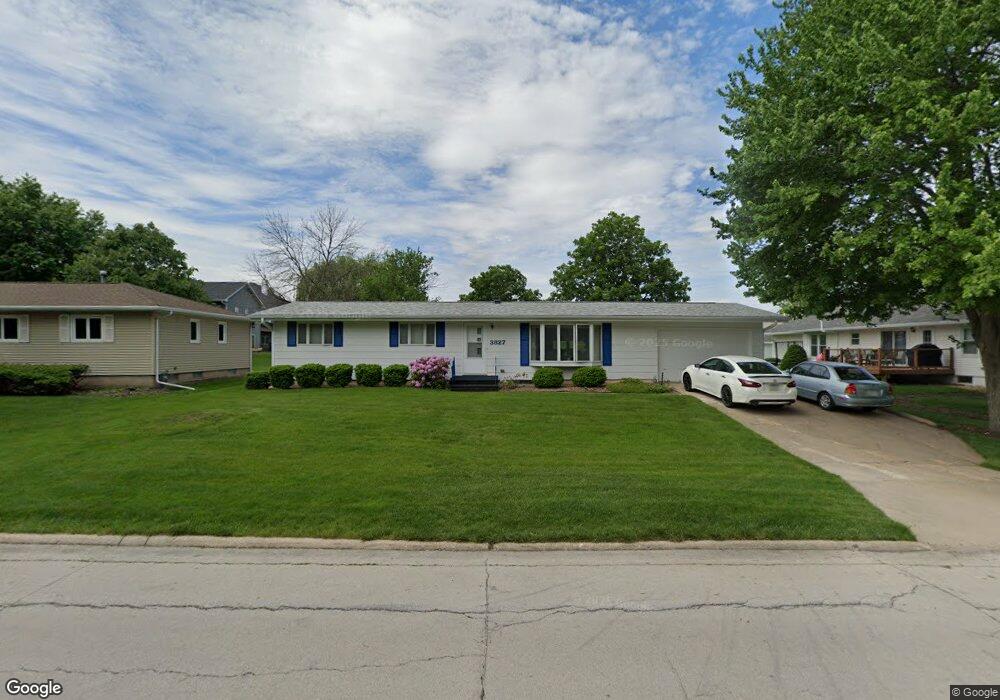 3827 Carlton Dr, Cedar Falls, IA 50613 - photo 1