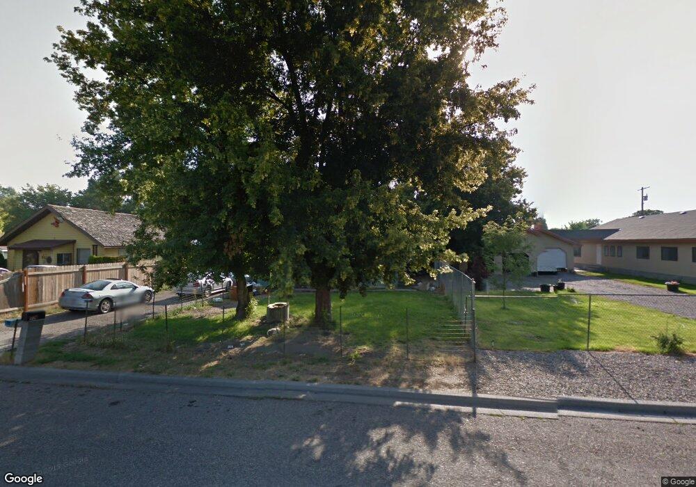 935 Yale Ave, Burley, ID 83318 - photo 1