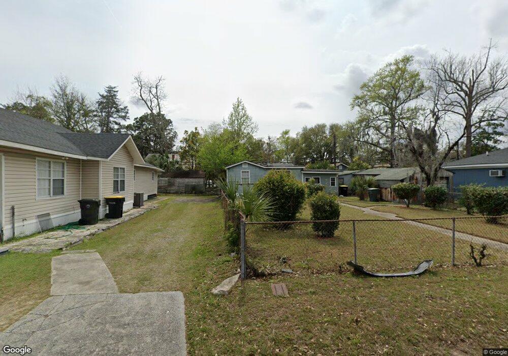 215 W 59th St, Savannah, GA 31405 - photo 1