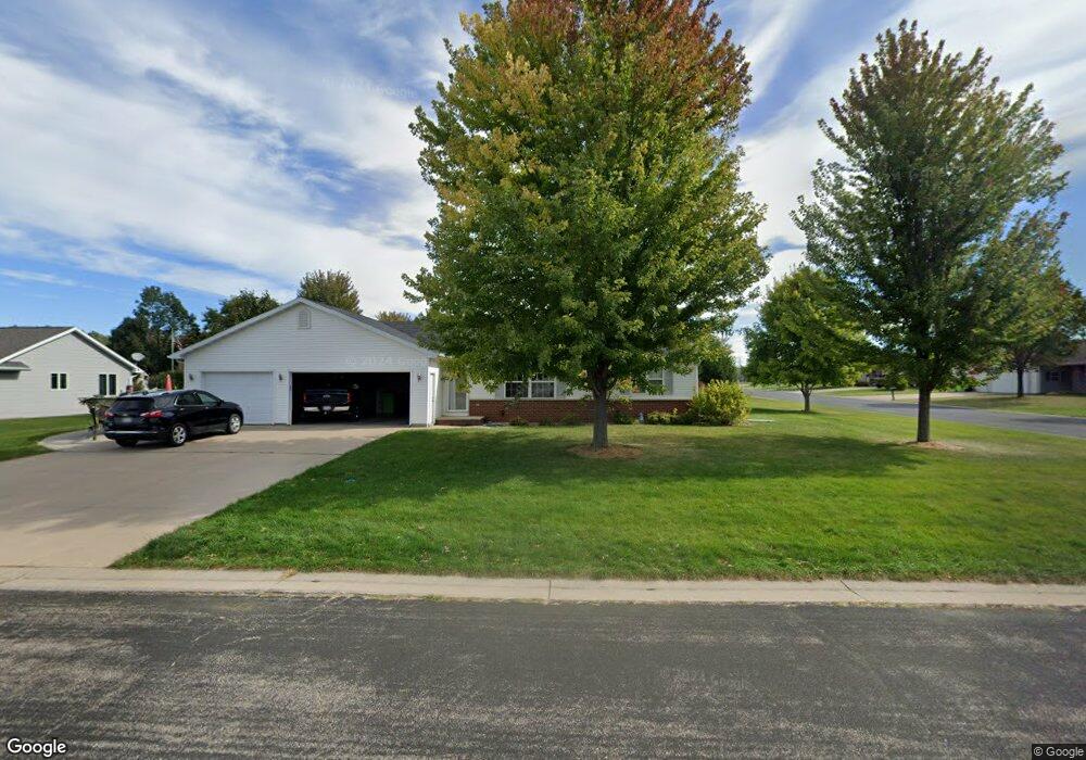 N9534 Hartford Ln, Appleton, WI 54915 - photo 1