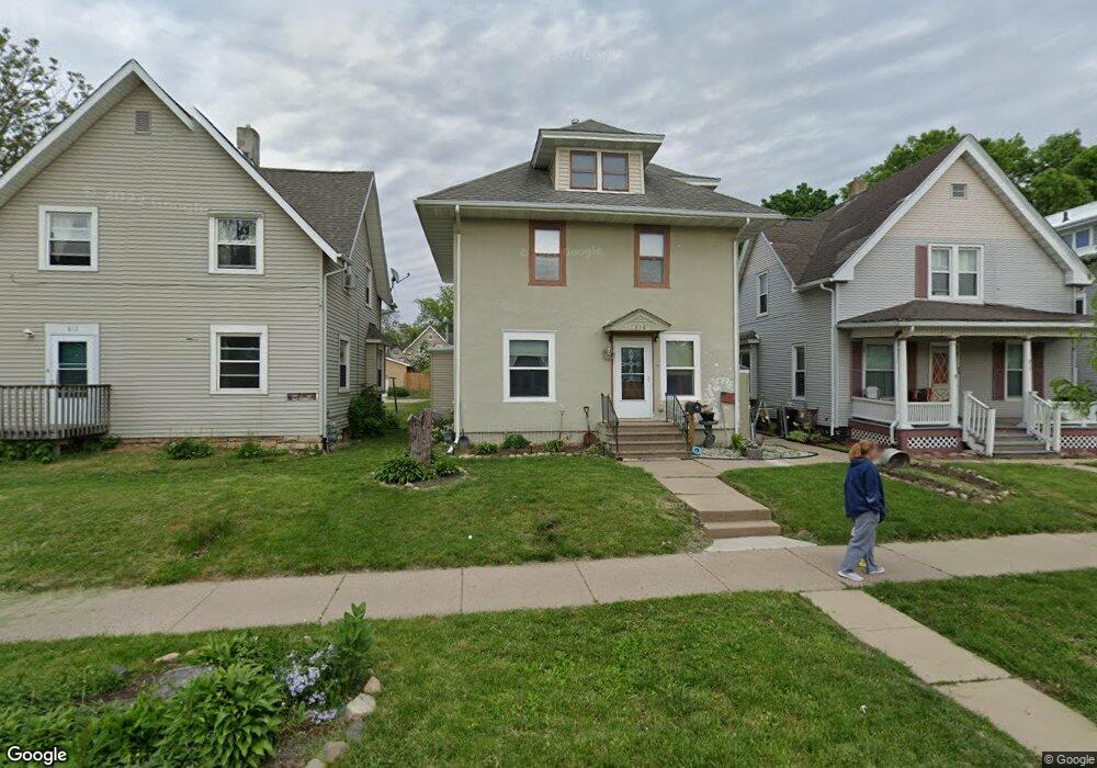 816 15th St SE, Cedar Rapids, IA 52403 - photo 1