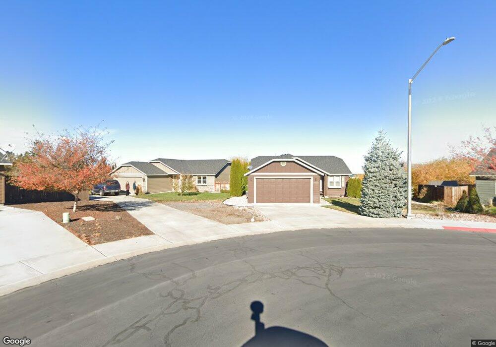 2655 NE 3rd St, Redmond, OR 97756 - photo 1