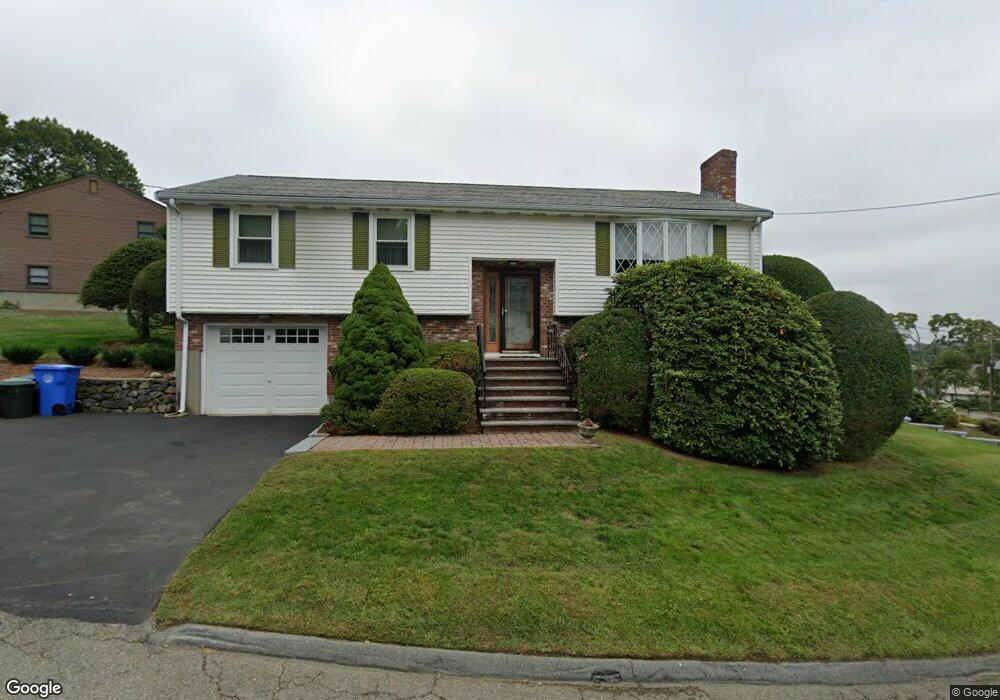 31 Phillips Cir, Waltham, MA 02452 - photo 1