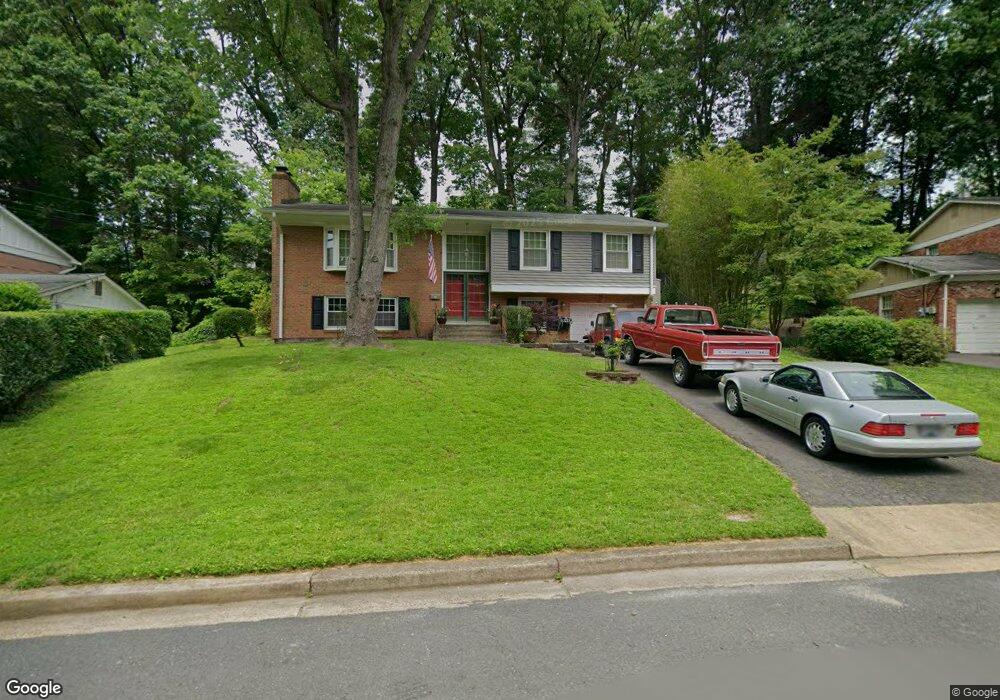 3317 Prince William Dr, Fairfax, VA 22031 - photo 1