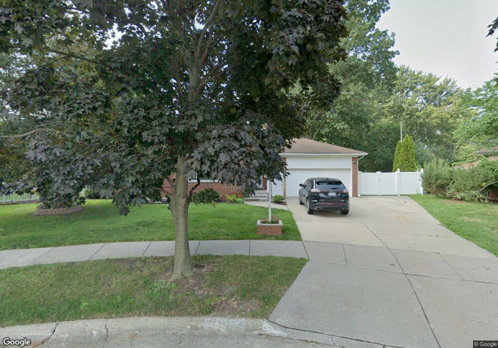 9902 Chatham Ave, Allen Park, MI 48101 - photo 1