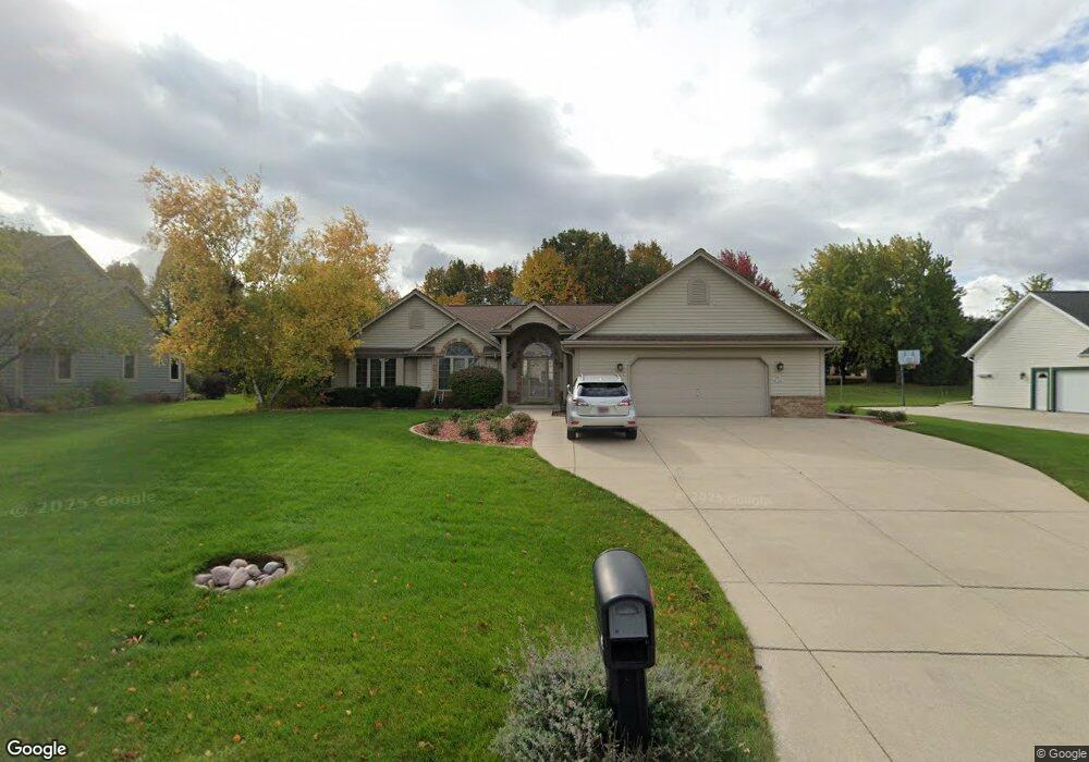 N67W13421 Daylily Dr, Menomonee Falls, WI 53051 - photo 1