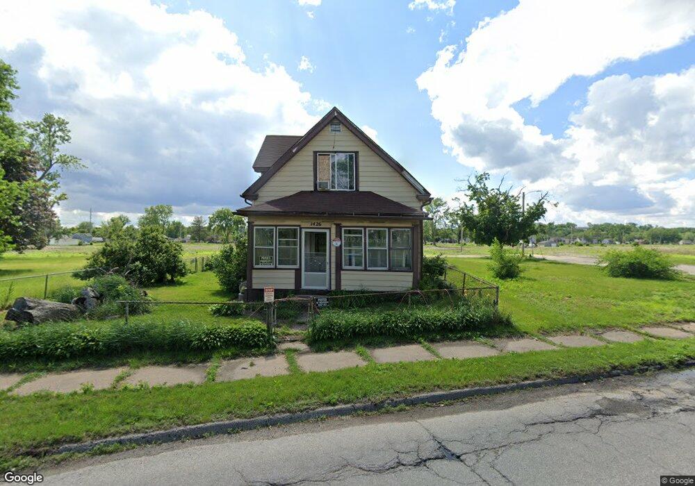 1426 1st St NW, Cedar Rapids, IA 52405 - photo 1