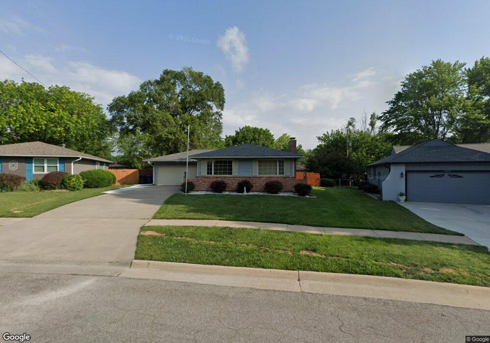 4028 SW 35th St, Topeka, KS 66614 - photo 1