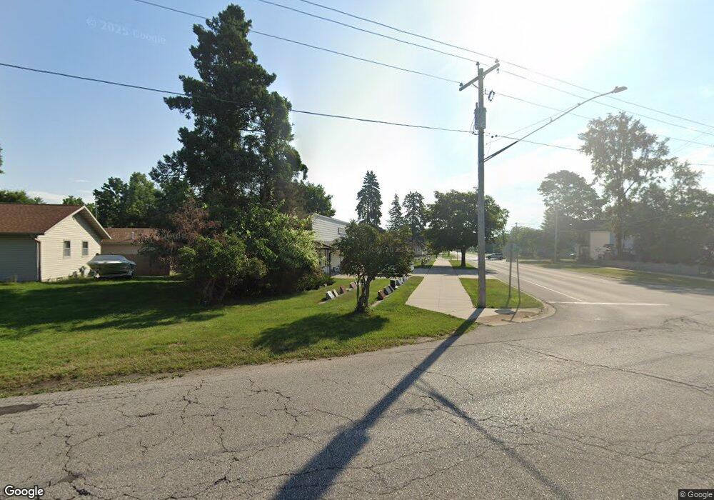 1404 West Dr, Menominee, MI 49858 - photo 1