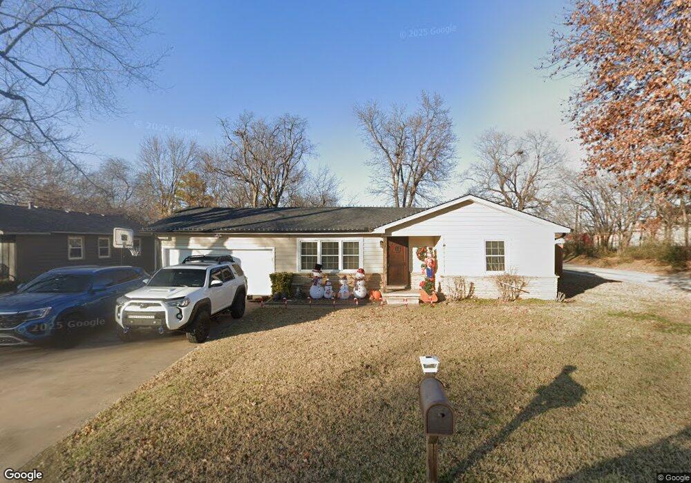 200 W Pittsburg Place, Broken Arrow, OK 74012 - photo 1