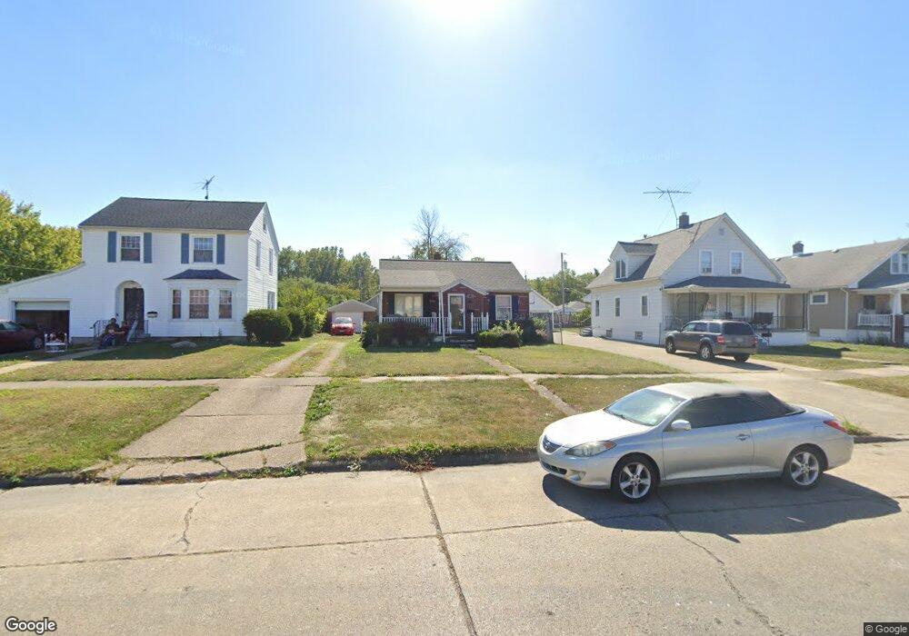 1712 E 34th St, Lorain, OH 44055 - photo 1