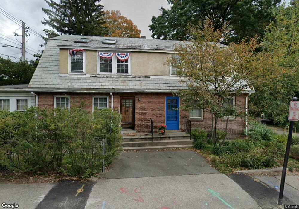 95 Highland Rd unit 95, Brookline, MA 02445 - photo 1