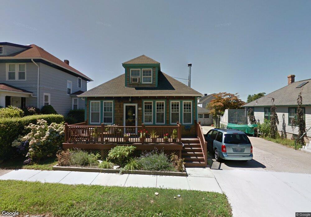 20 Canonicus Ave, Newport, RI 02840 - photo 1