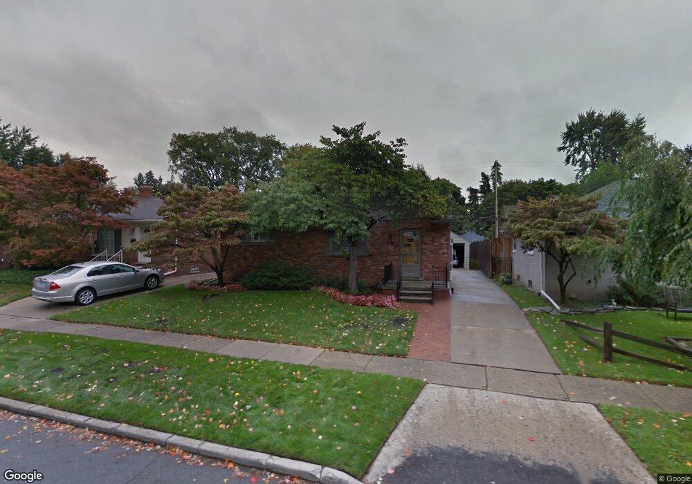 66 Muir Rd, Grosse Pointe Farms, MI 48236 - photo 1