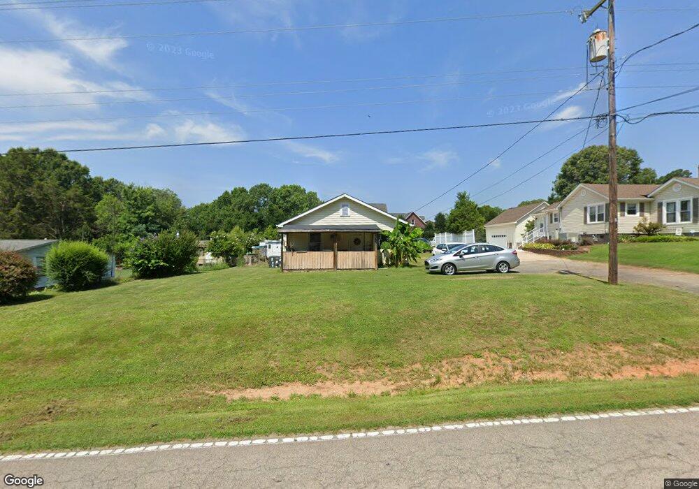 4753 Rainbow Dr, Kannapolis, NC 28081 - photo 1