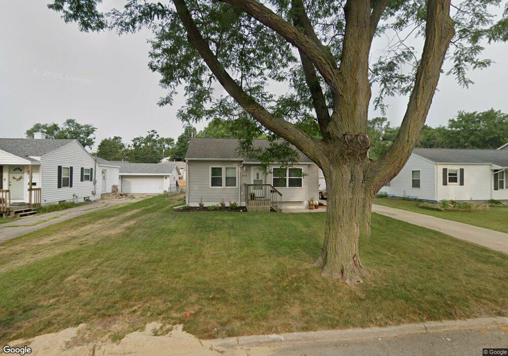 1658 9th St NW, Cedar Rapids, IA 52405 - photo 1