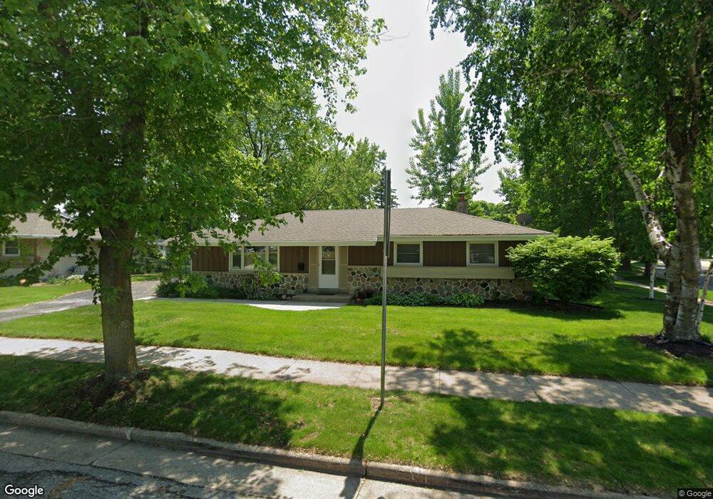 1820 Butler Dr, Waukesha, WI 53186 - photo 1