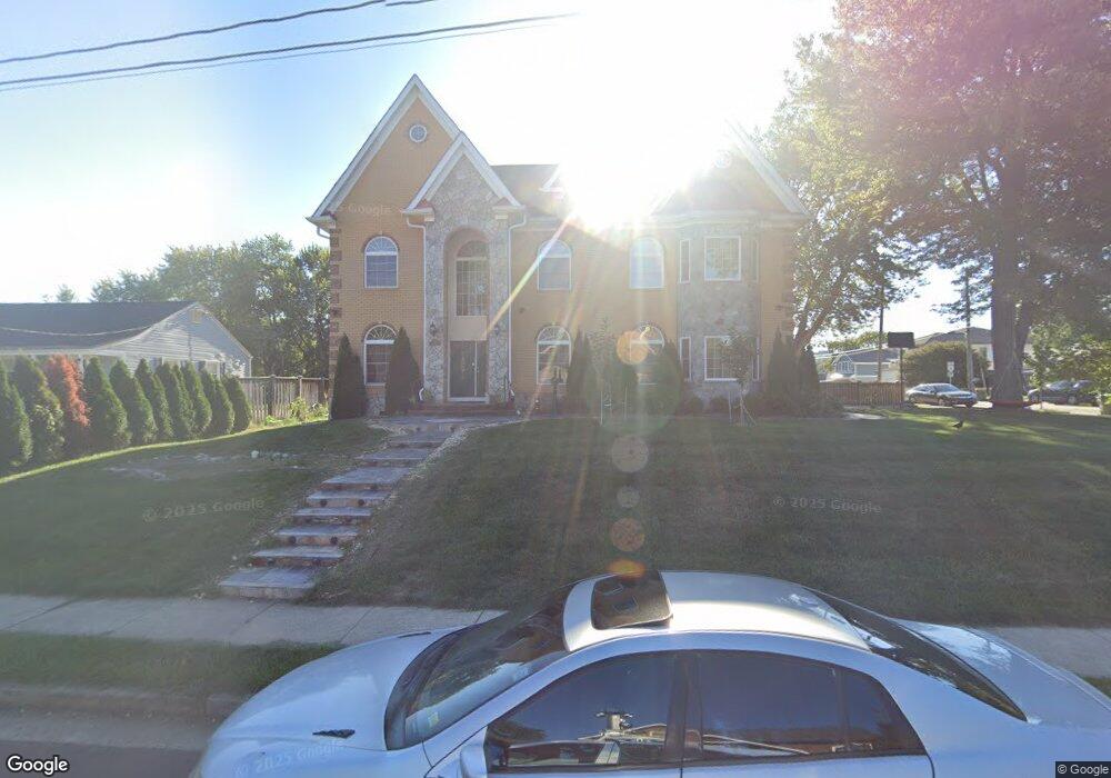 1900 Cherri Dr, Falls Church, VA 22043 - photo 1