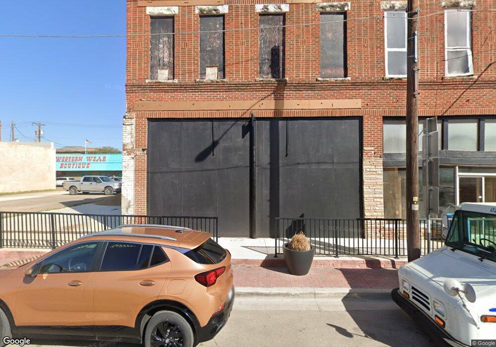 111 E Henderson St, Cleburne, TX 76031 - photo 1