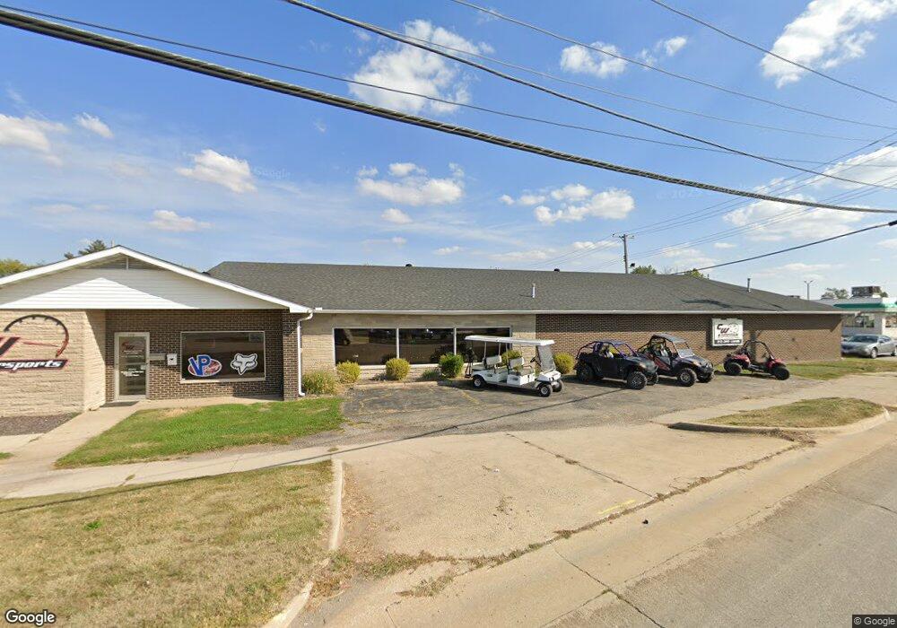 110 N Henrietta St, Effingham, IL 62401 - photo 1