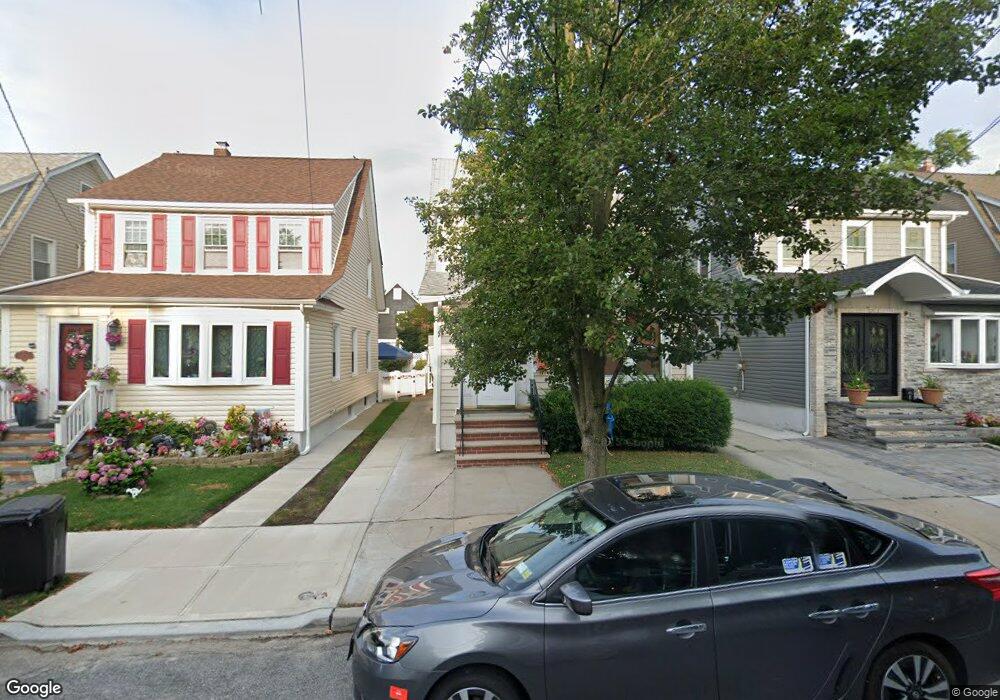 9220 245th St, Floral Park, NY 11001 - photo 1