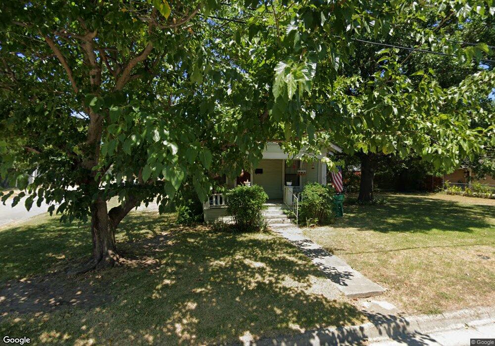 740 N Clements St, Gainesville, TX 76240 - photo 1