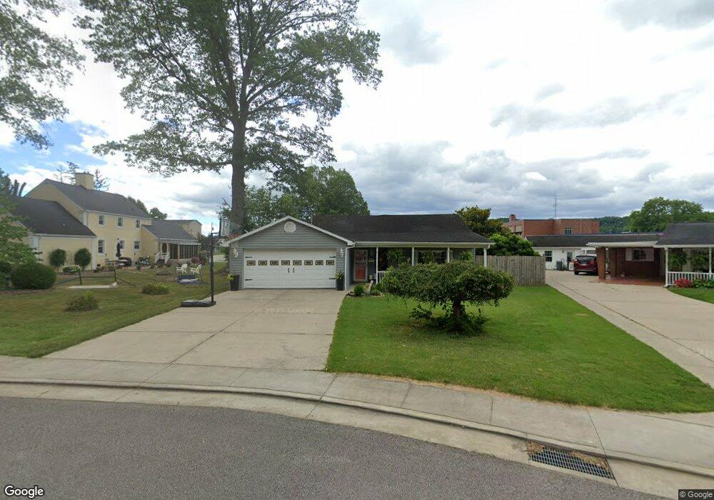 2 Hallison Cir, Milton, WV 25541 - photo 1