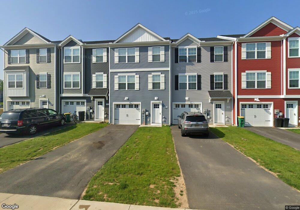 2084 Clinton Ave, Chambersburg, PA 17201 - photo 1