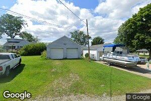 1551 Lakeside Dr, Ceresco, MI 49033