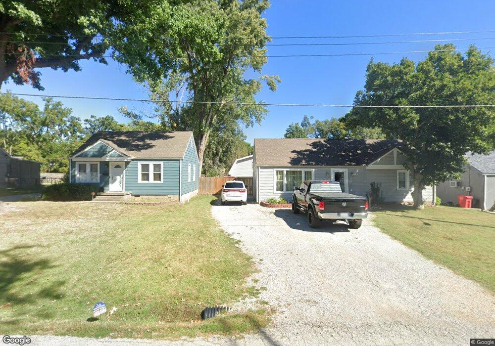 1103 NW B St, Blue Springs, MO 64015 - photo 1