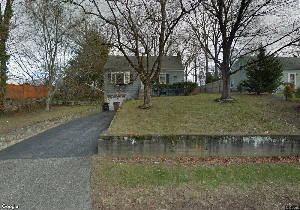 17 Lewis Rd, Stamford, CT 06905 - photo 1