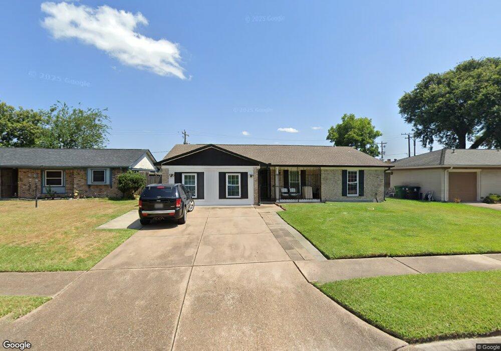1338 Twin Falls Rd, Houston, TX 77088 - photo 1