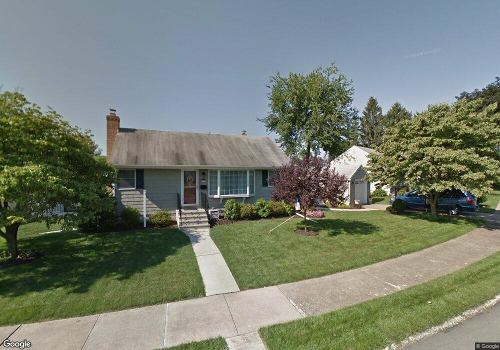 1515 Dale Ln, Bethlehem, PA 18018 - photo 1