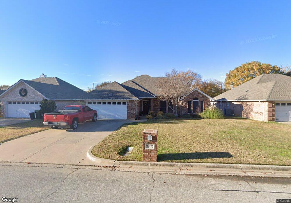 9209 Meandering Dr, North Richland Hills, TX 76182 - photo 1