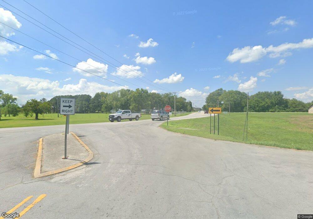 909 W Main St, Gentry, AR 72734 - photo 1