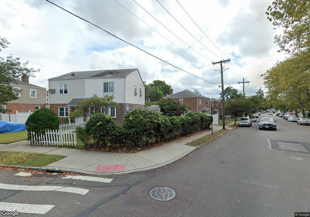 249-04 Shiloh Ave, Bellerose, NY 11426 - photo 1